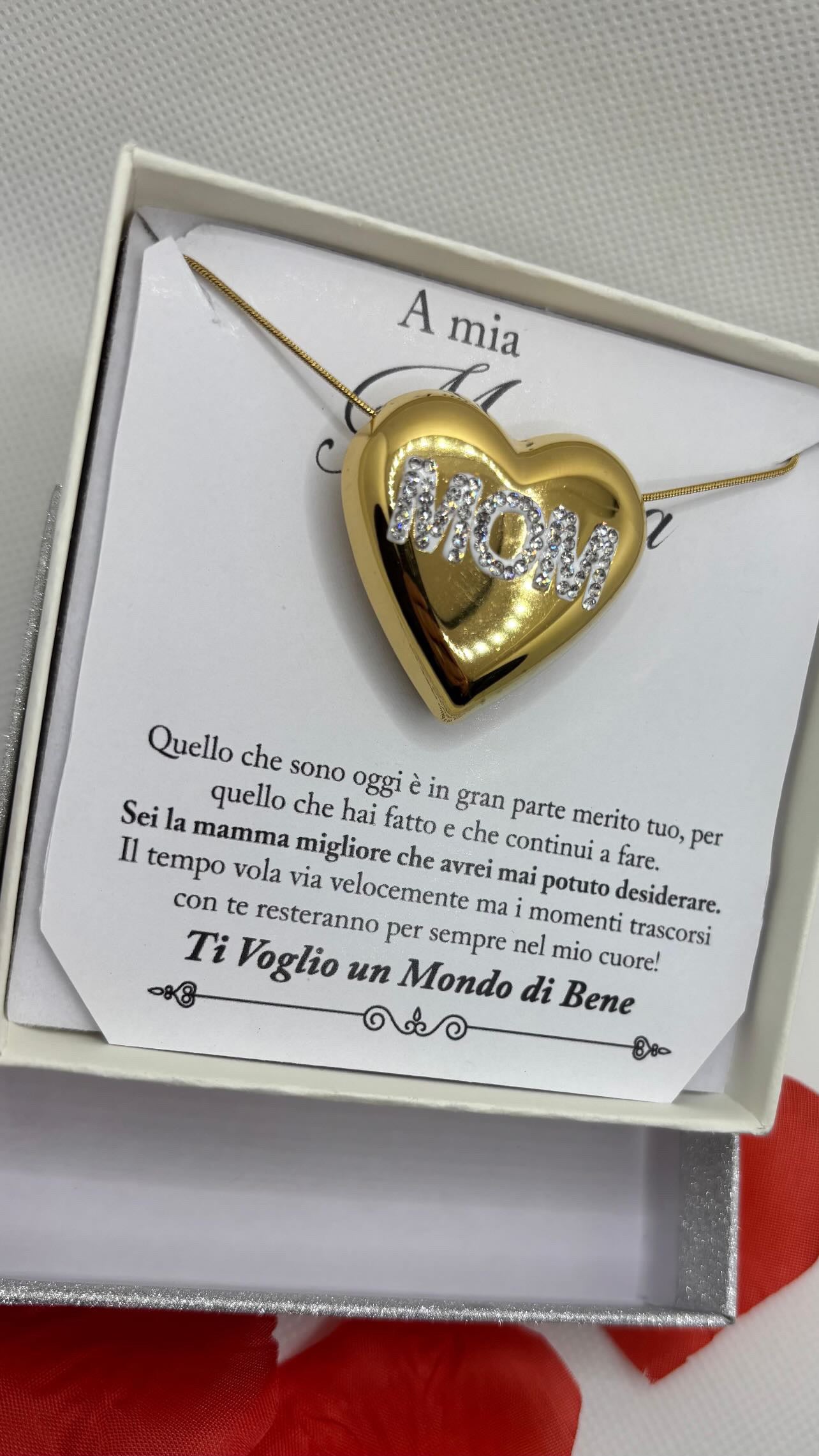 Collana mom