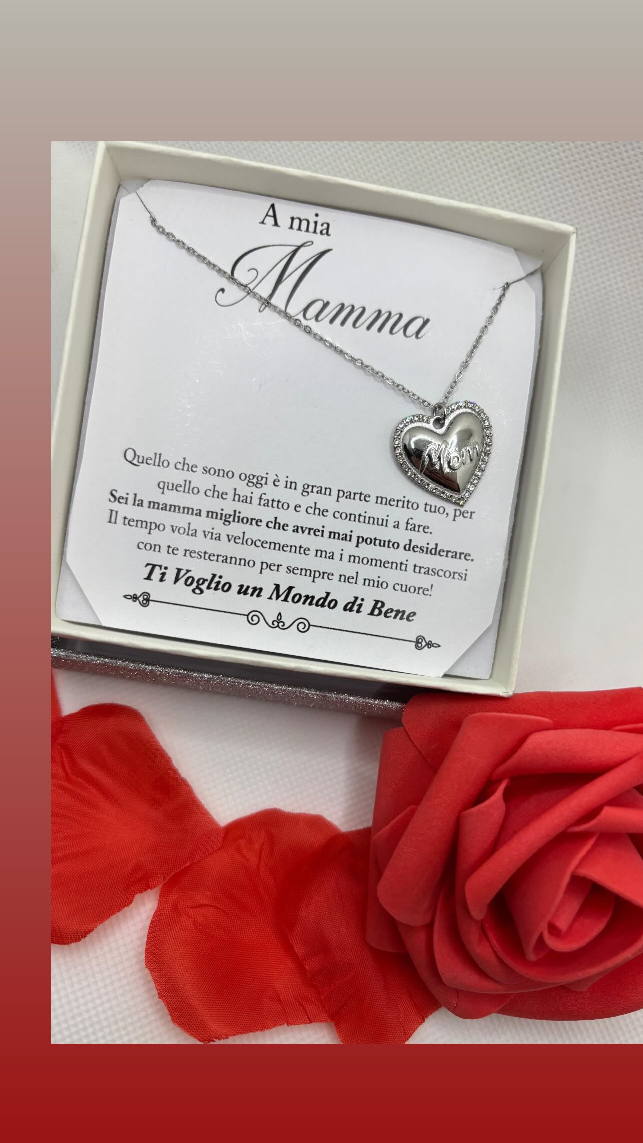 Collana mom